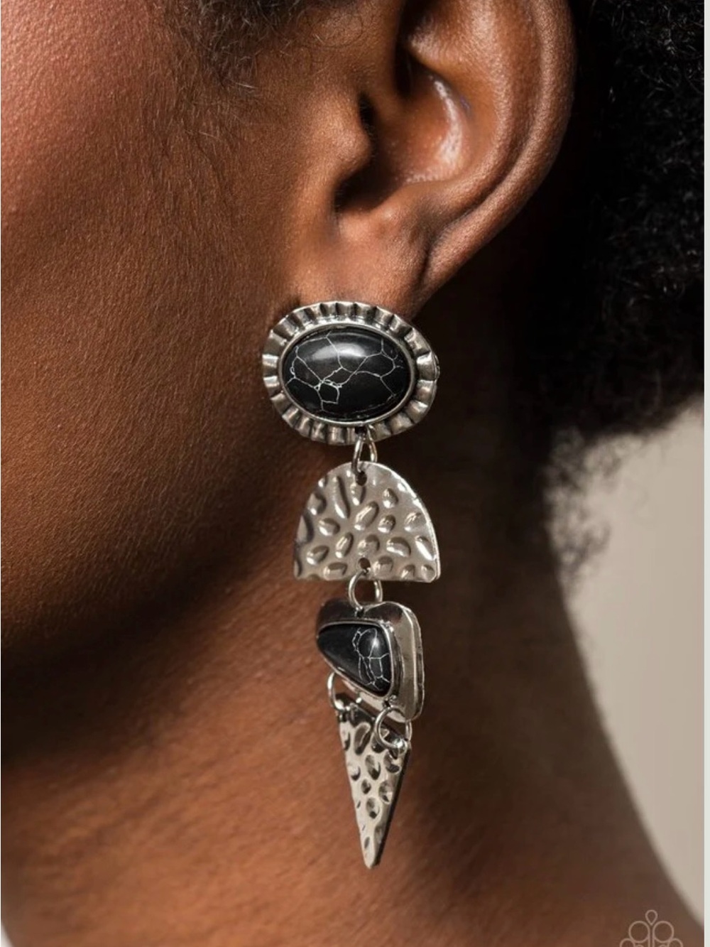 Paparazzi Earring ~ Earthy Extravagance - Black
